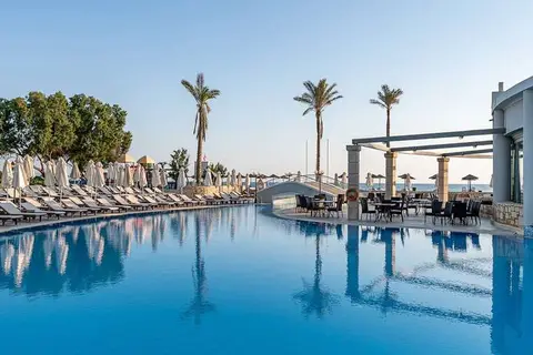 Caldera Beach in Γεράνι — foto 20