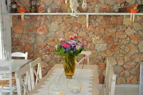 Irini Hotel in Λιβάδια — foto 17
