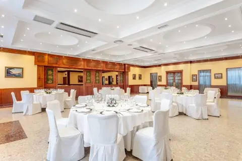 Hotel Crisol Regio in Santa Marta de Tormes — foto 18
