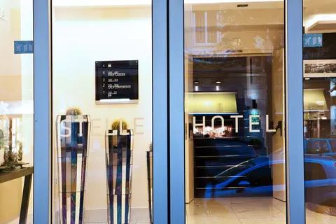 Stelle Hotel The Businest in Napels — foto 12