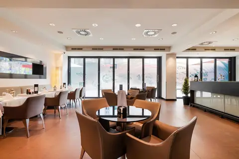 Roombach Hotel Budapest Center in Boedapest — foto 9