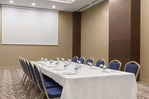 Ramada Hotel & Suites by Wyndham Istanbul Merter in Fatih — foto 6