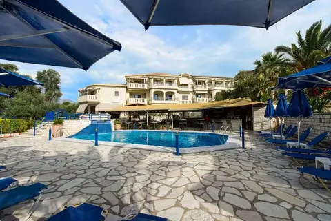 Adam's Hotel in Αγία Κυριακή — foto 2