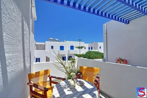 Soultana Rooms & Apartments in Πολλώνια — foto 9