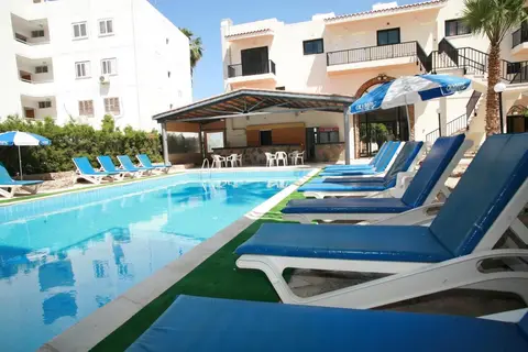 New York Plaza Hotel Apartments in Paphos — foto 27