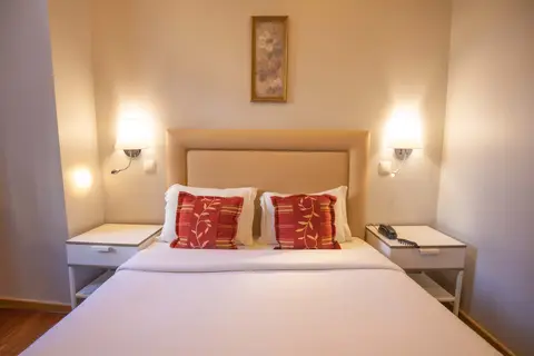Grande Pensão Residencial Alcobia in Almada — foto 11