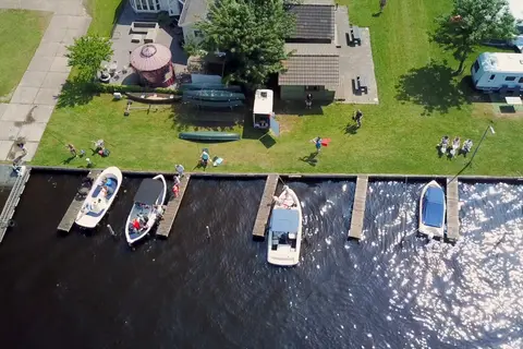 Watersportcamping Tussen De Diepen in Blokzijl — foto 23
