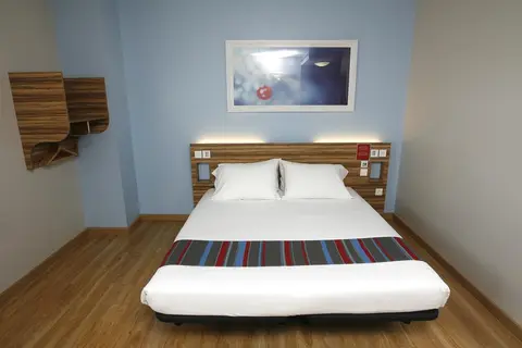 Travelodge Valencia Aeropuerto in Manises — foto 11