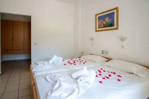 Paloma Garden & Corina Hotel in Irinis Stalís — foto 17