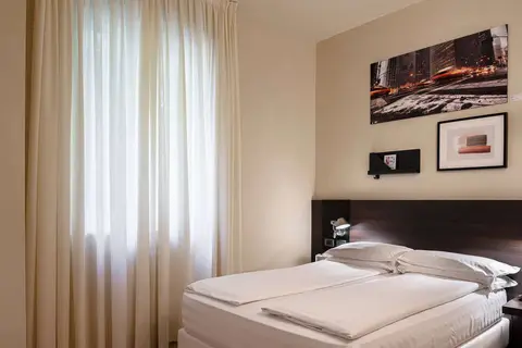 Hotel I Portici Bologna in Bologna