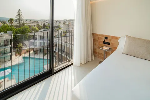 Bonito Ibiza By O Beach in Sant Antoni de Portmany — foto 12
