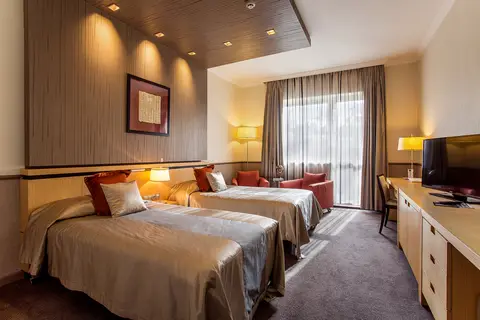 Mamaison Hotel Andrassy Budapest in Boedapest — foto 20