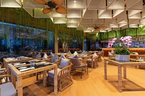 SUN & MOON Riverside Hotel in Phnom Penh — foto 18
