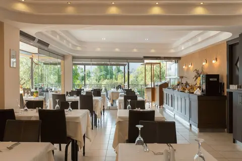Atrium Hotel in Ποτός — foto 7
