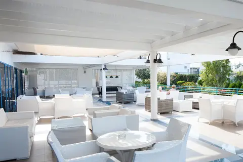 Iliada Beach Hotel in Παραλίμνι — foto 23
