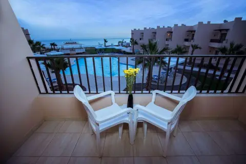 Sky View Suites Hotel in الهضبه — foto 3