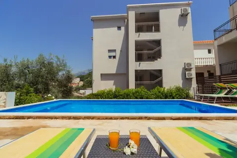 Apartments My Przno in Sveti Stefan Island — foto 4