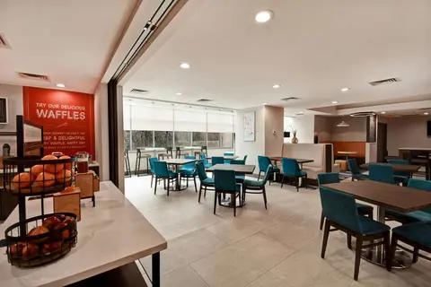 Hotel Hampton Inn JFK in New York — foto 5
