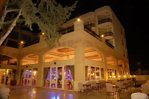 Pia Bella in Girne — foto 11