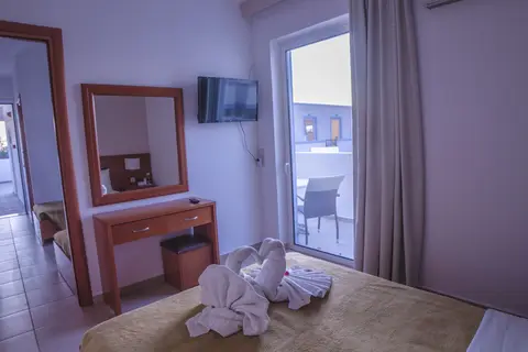 Sunshine Hotel & Apartments in Τιγκάκι — foto 25