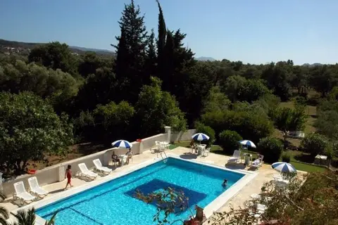 Milton in Ρόδα — foto 9
