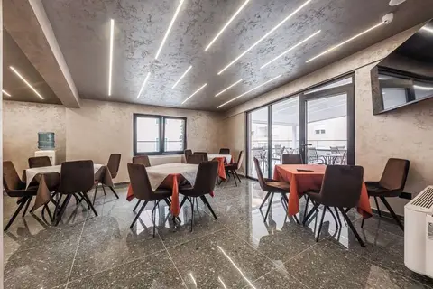 Relax Inn Hotel Durres in Durrës — foto 7