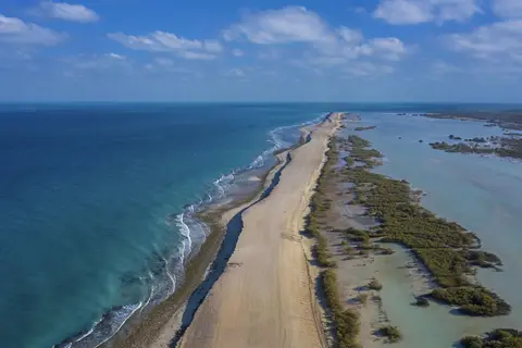 Desert Islands Resort & Spa by Anantara in صير بني ياس — foto 27