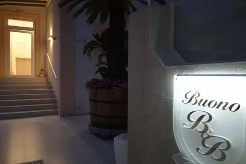 Buono Hotel in Napels, foto 4