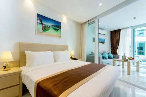 The Beachfront Hotel Phuket in ตำบลราไวย์ — foto 2