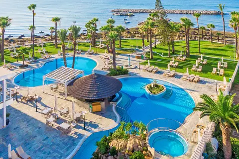 The Golden Bay Beach Hotel in Larnaca — foto 10