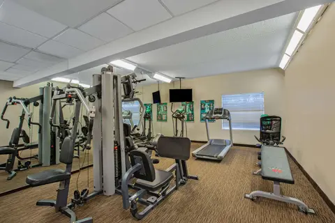 La Quinta Inn & Suites by Wyndham Miami Airport West in Miami — foto 16