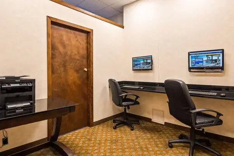 Best Western Plus Chicago Hillside in Franklin Park — foto 2