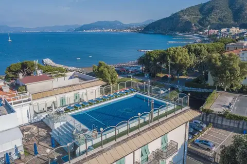 Hotel Grande Albergo in Sestri Levante