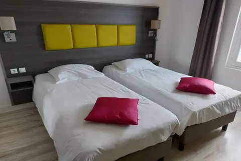 Flora Hotel Apartments in Παραλίμνι — foto 11