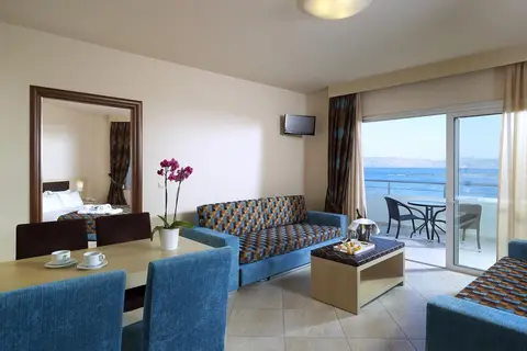 Molos Bay in Kissamos — foto 17