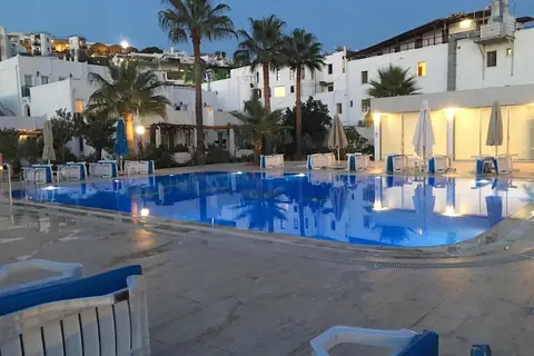 Nagi Gümbet Beach in Bodrum — foto 11