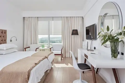 Grecian Park Hotel in Παραλίμνι — foto 30
