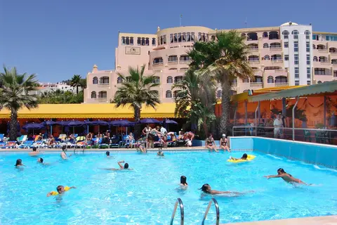 Mónica Isabel in Albufeira — foto 23