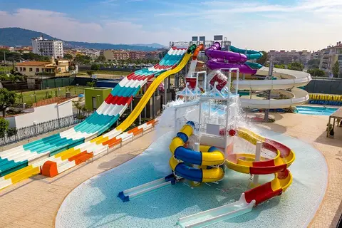 Golden Taurus Aquapark Resort in Pineda de Mar — foto 3