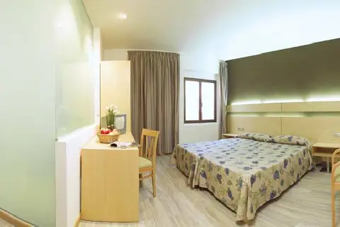 Hostal Florencio in Sant Antoni de Portmany — foto 7