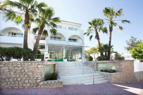 Hotel Grupotel Ibiza Beach Resort - adults only in Sant Joan de Labritja — foto 2