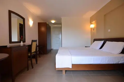 Ammos Bay Hotel in Αμμουδιά — foto 4