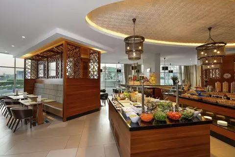 Hilton Garden Inn Dubai Al Mina in Dubai — foto 28