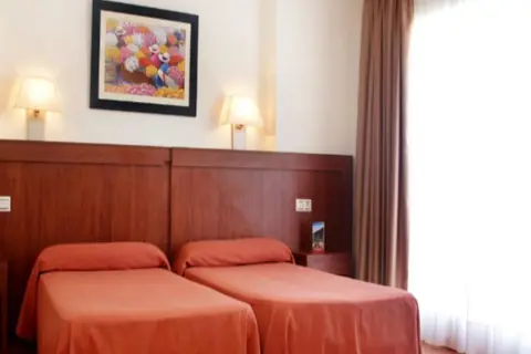 Mayna in Benidorm — foto 2