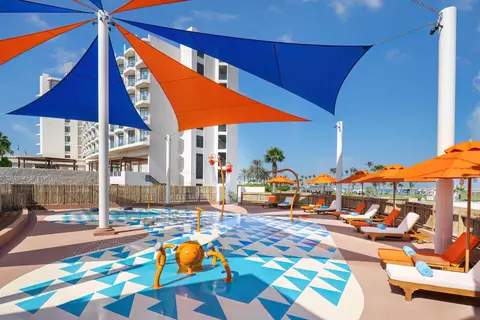 JA Beach Hotel in Ja Ocean View Hotel Padel Tennis Court — foto 28