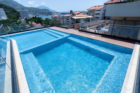 N Hotel in Sutomore — foto 28