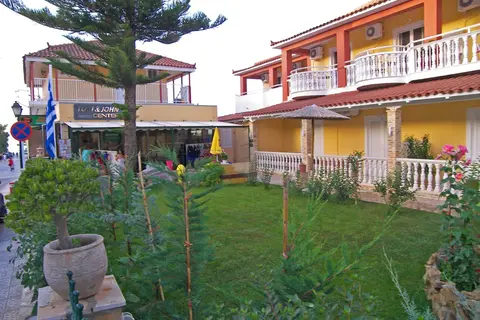 Tom & John Center in Zakynthos Municipal Unit, foto 18