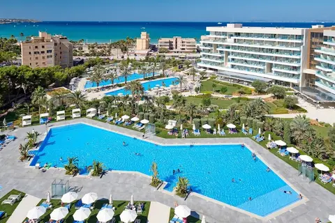 Hipotels Playa de Palma Palace in Palma