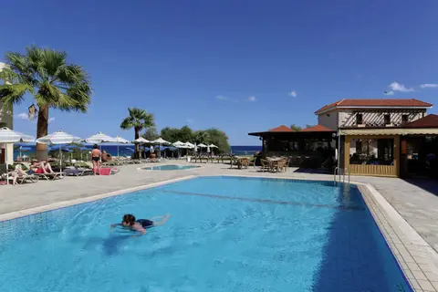 Hotel Mimosa Beach in Παραλίμνι — foto 17