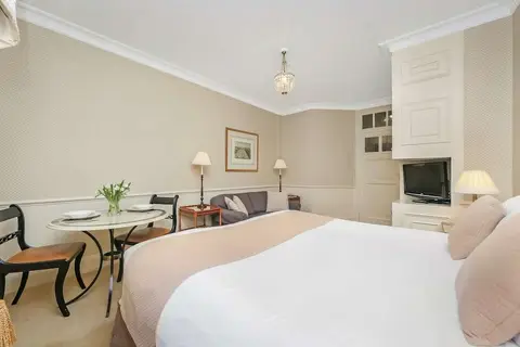 44 Curzon Street by Mansley Apartments in Londen, foto 16